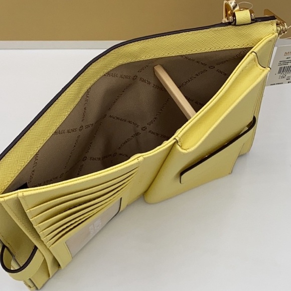 MICHAEL KORS LARGE DOUBLE ZIP WRISTLET WALLET BUTTERCUP COLOR - Picture 14 of 16